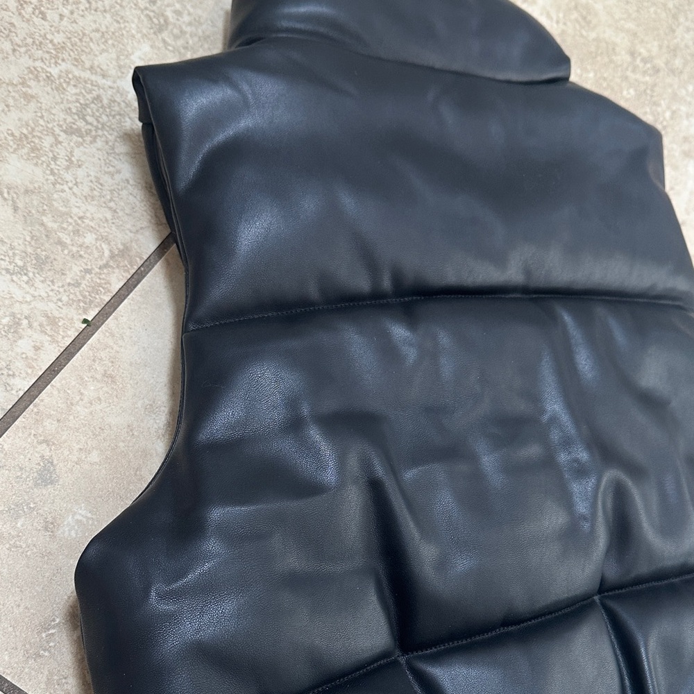 Banana Republic Black Vegan Faux Leather Puffer Vest - Picture 12 of 13